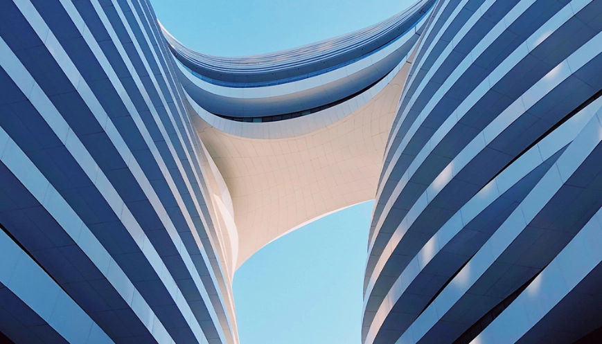 Image a curvy building